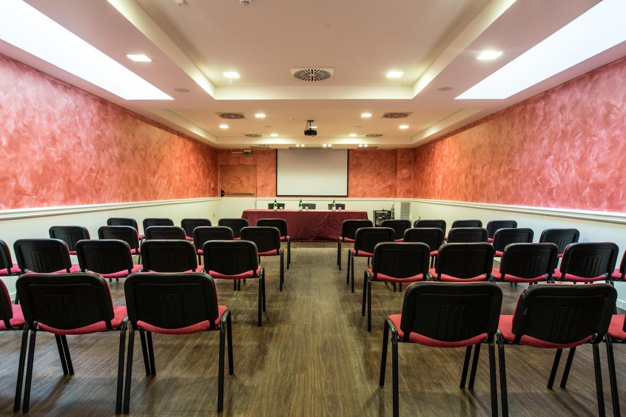 L'Antico Uliveto Hotel Porto Potenza Picena Exterior photo