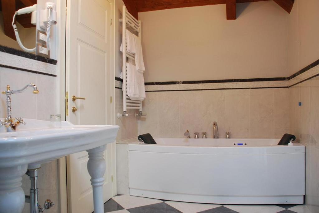 L'Antico Uliveto Hotel Porto Potenza Picena Room photo